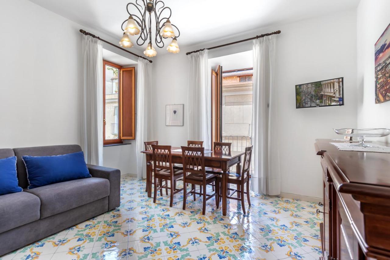 Comfy Apt 4 Sleeps Right In The Centre Σορέντο Εξωτερικό φωτογραφία