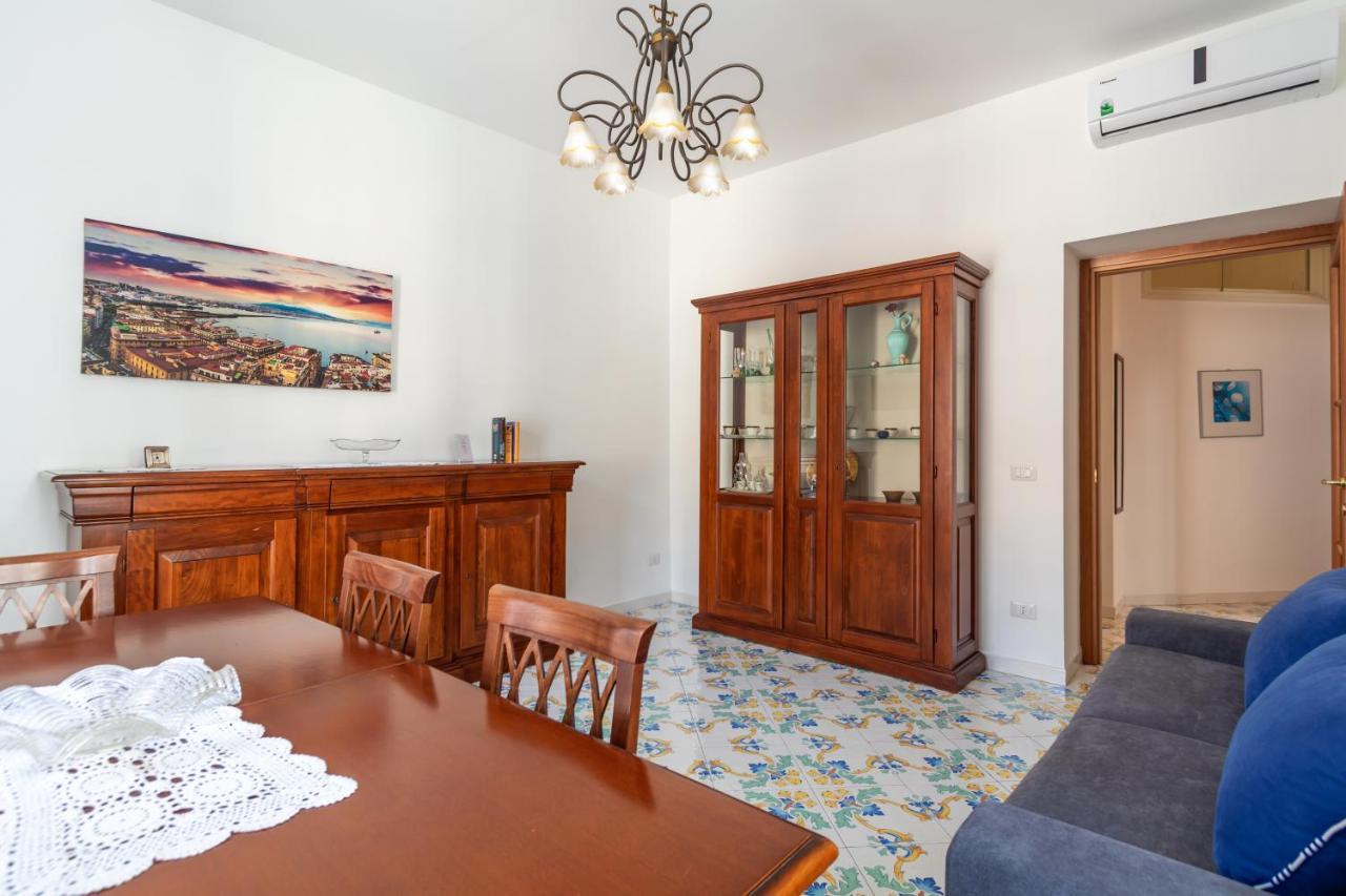 Comfy Apt 4 Sleeps Right In The Centre Σορέντο Εξωτερικό φωτογραφία