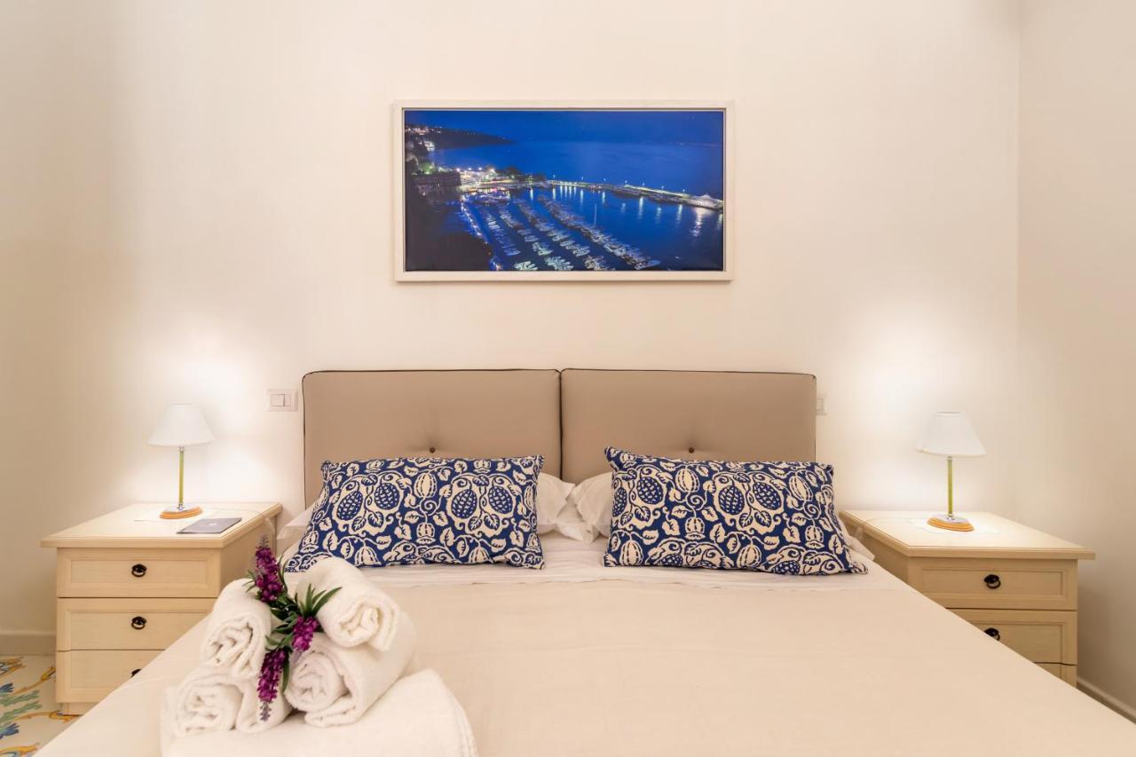 Comfy Apt 4 Sleeps Right In The Centre Σορέντο Εξωτερικό φωτογραφία